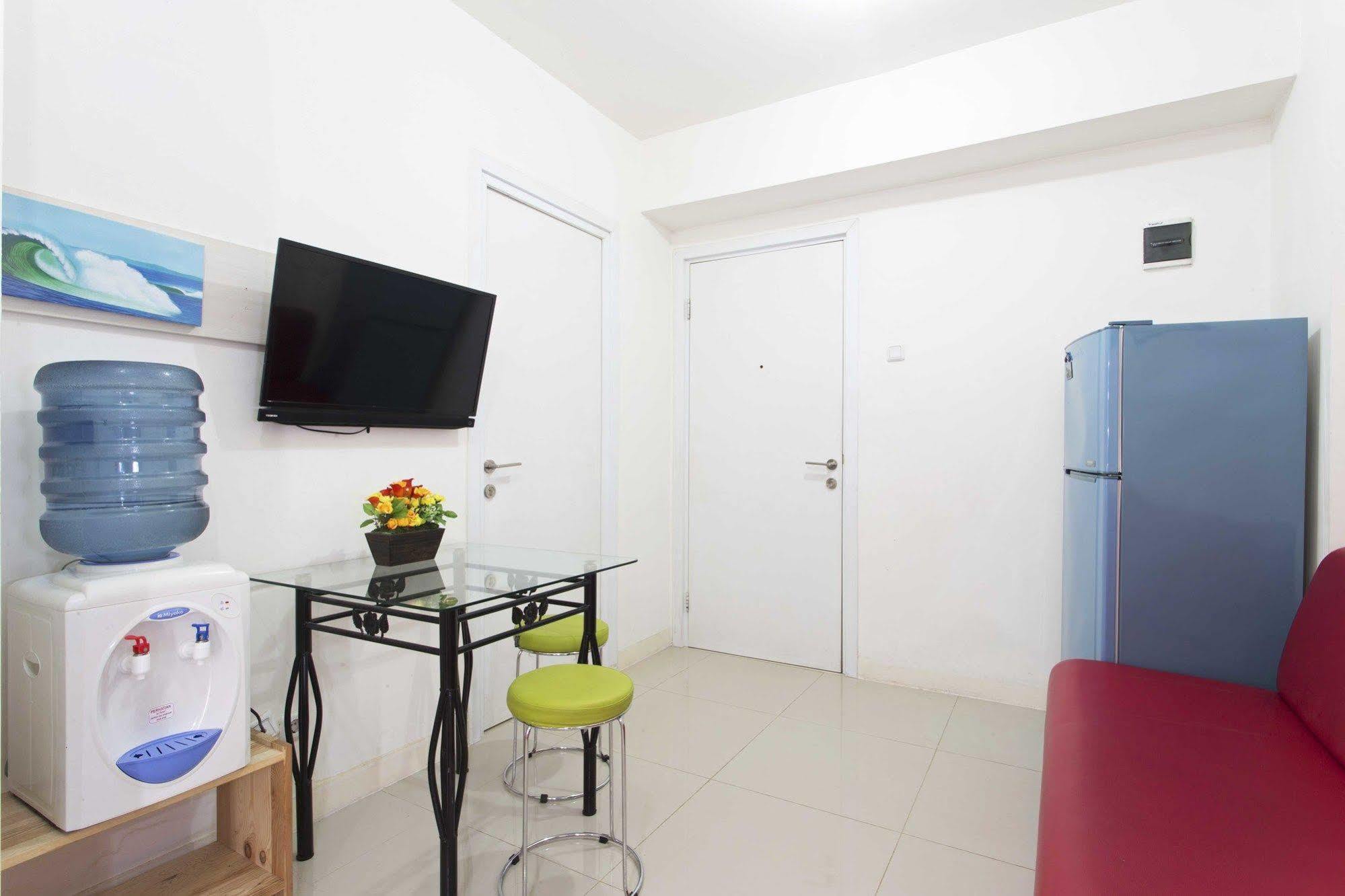 Reddoorz Apartment @ Green Pramuka Jakarta Bagian luar foto