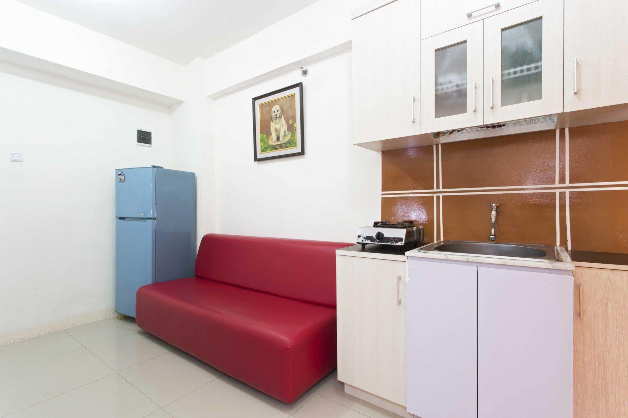 Reddoorz Apartment @ Green Pramuka Jakarta Bagian luar foto